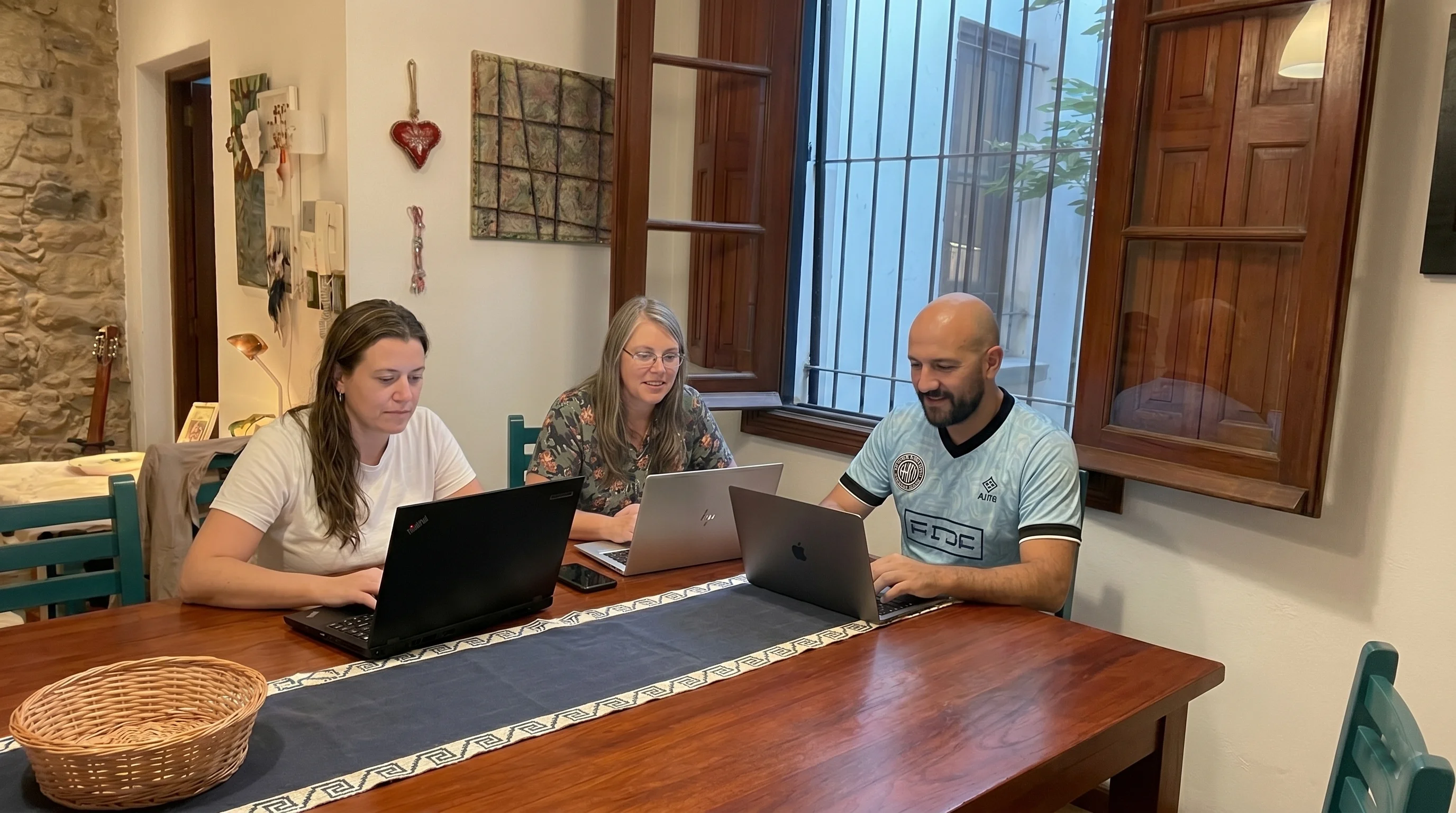 Integrantes de la Comisión Directiva de SAJuR en reunión de trabajo